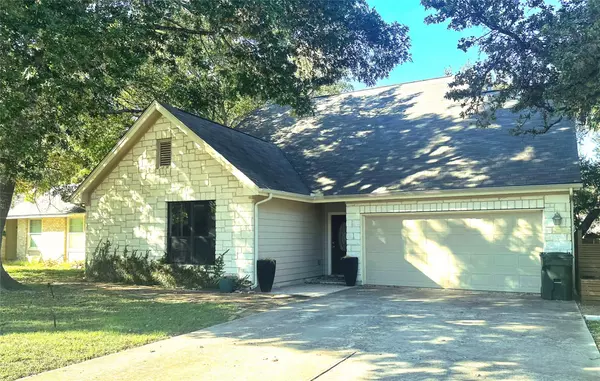 10104 Missel Thrush DR, Austin, TX 78750