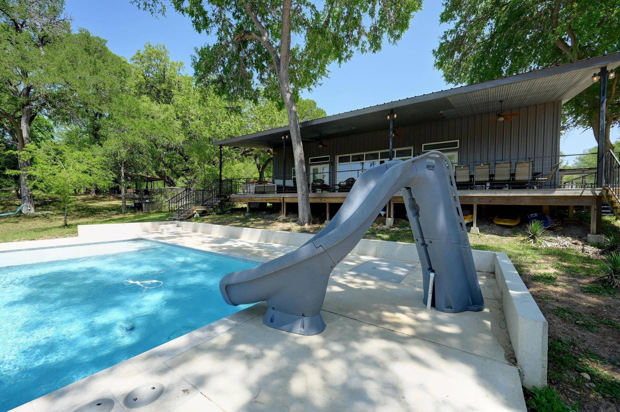 Gonzales, TX 78629,464 County Road 471