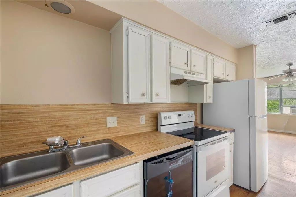 San Marcos, TX 78666,908 N Lbj DR #8