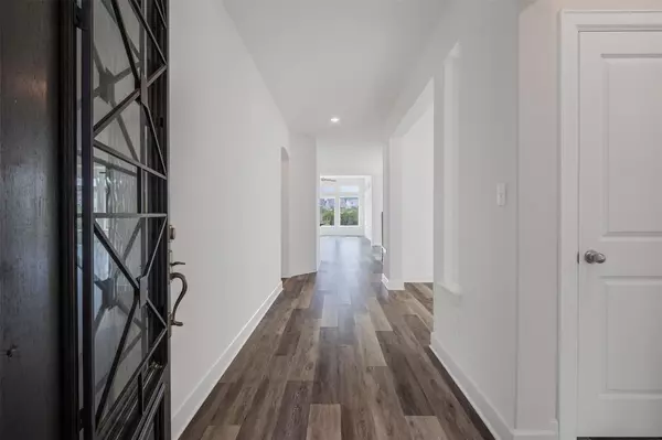 Dripping Springs, TX 78620,748 Hazy Hills LOOP