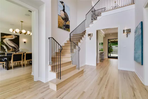 West Lake Hills, TX 78746,103 Las Lomas DR