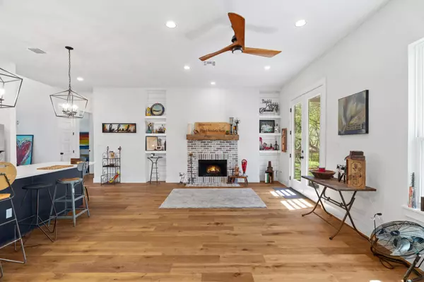 Spicewood, TX 78669,312 Bedford DR