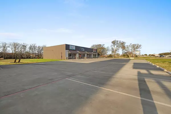 La Grange, TX 78945,1417 W State Highway 71 HWY