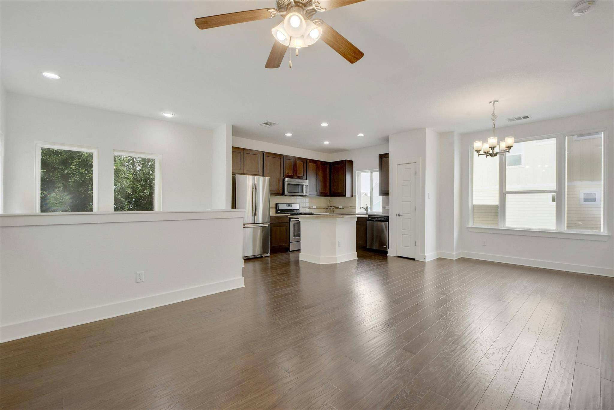 Austin, TX 78741,1901 Warely LN #292C