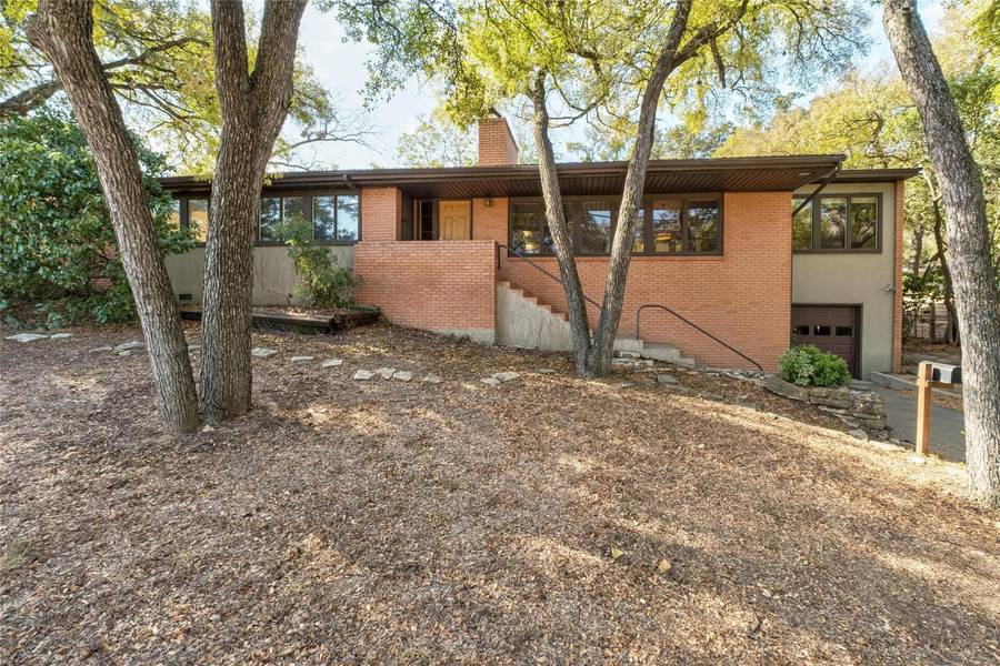 841 E 38th ST, Austin, TX 78705