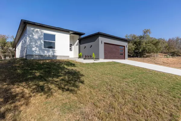 Bastrop, TX 78602,320 Kahana LN