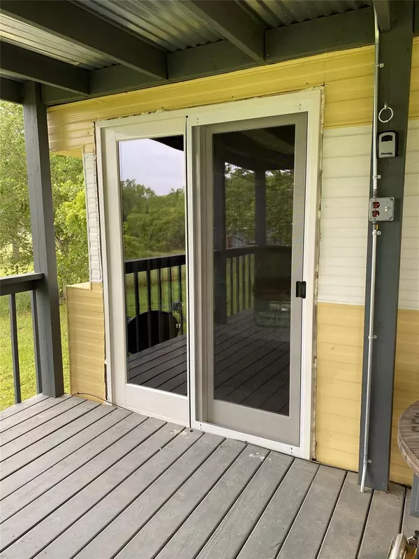 Dale, TX 78616,336 Boulder LN