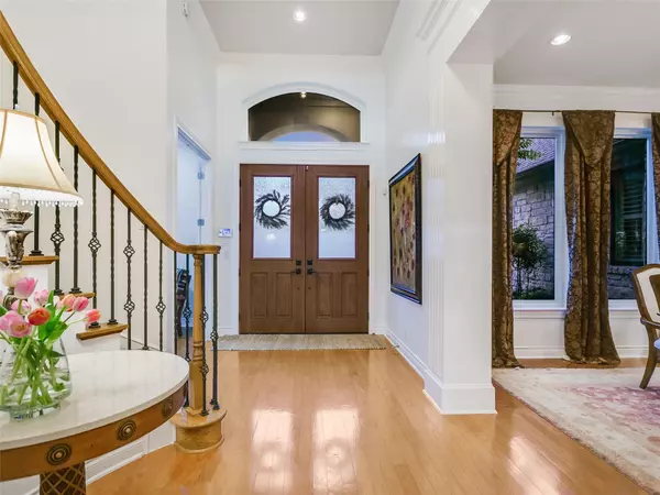 Austin, TX 78733,9106 Deer Shadow PASS