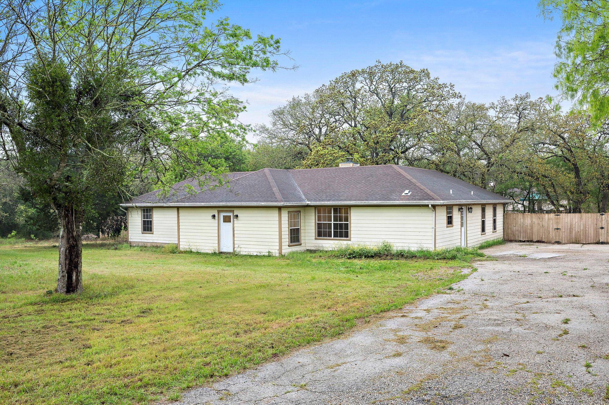176 Cripple CRK, Cedar Creek, TX 78612