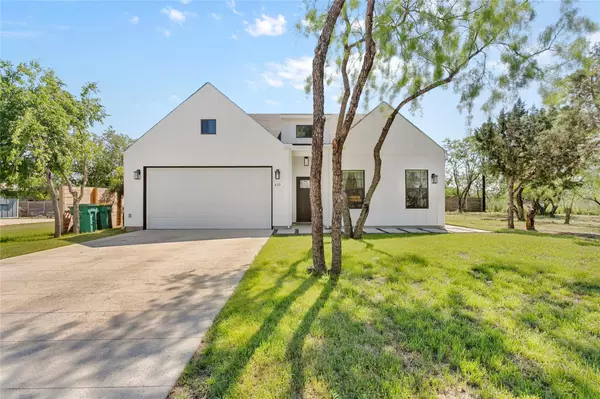 Cottonwood Shores, TX 78657,839 Cypress LN