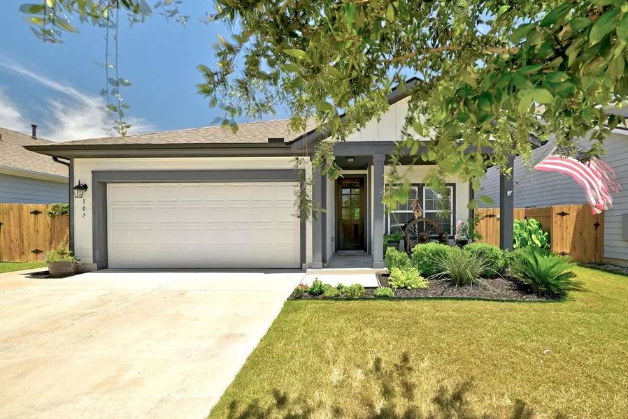 107 Trailside LN, Bastrop, TX 78602