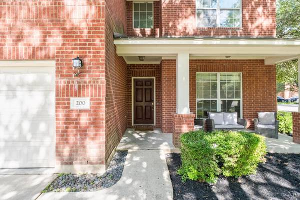 200 Creek Ridge LN, Round Rock, TX 78664