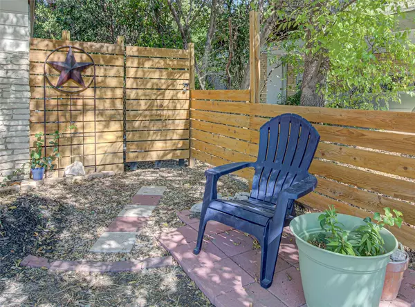Austin, TX 78752,110 W Saint Johns Ave