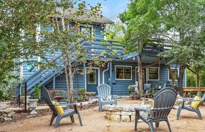 Wimberley, TX 78676,235 Smith Creek RD