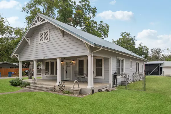 Elgin, TX 78621,611 N Main ST
