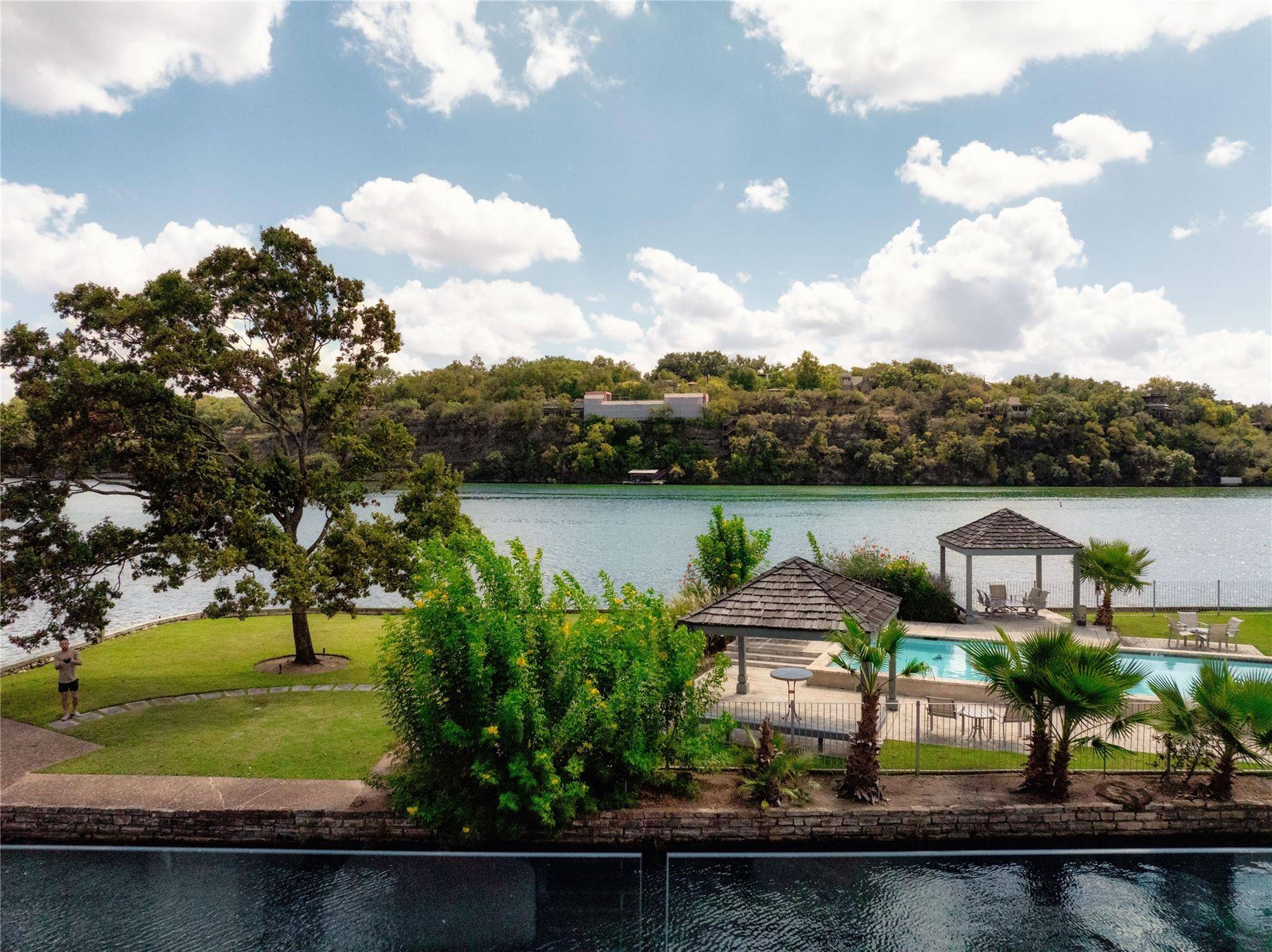 2329 Westlake Dr DR #4, Austin, TX 78746