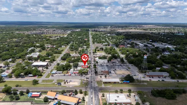 Kyle, TX 78640,107 W Center ST