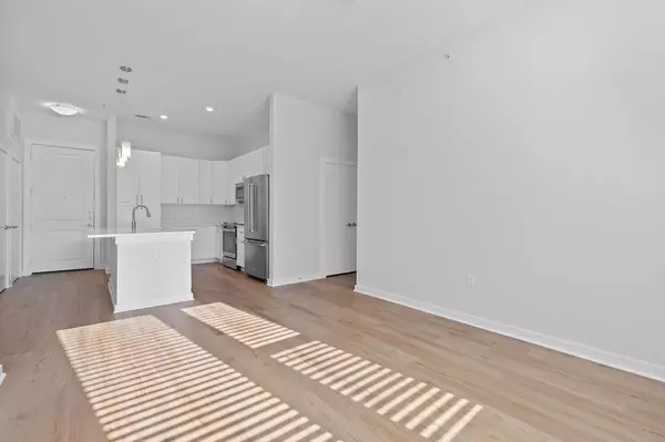 Austin, TX 78704,1900 BARTON SPRINGS RD #2019