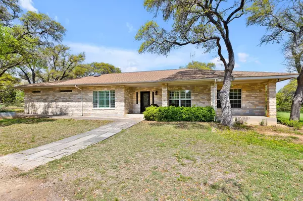 297 Carpers TRL TRL, Fischer, TX 78623