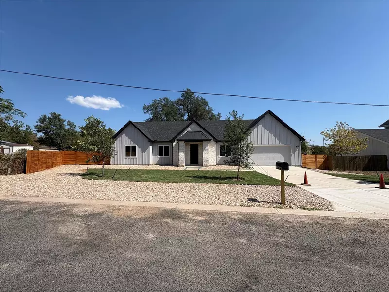 304 W Allen ST, Kyle, TX 78610