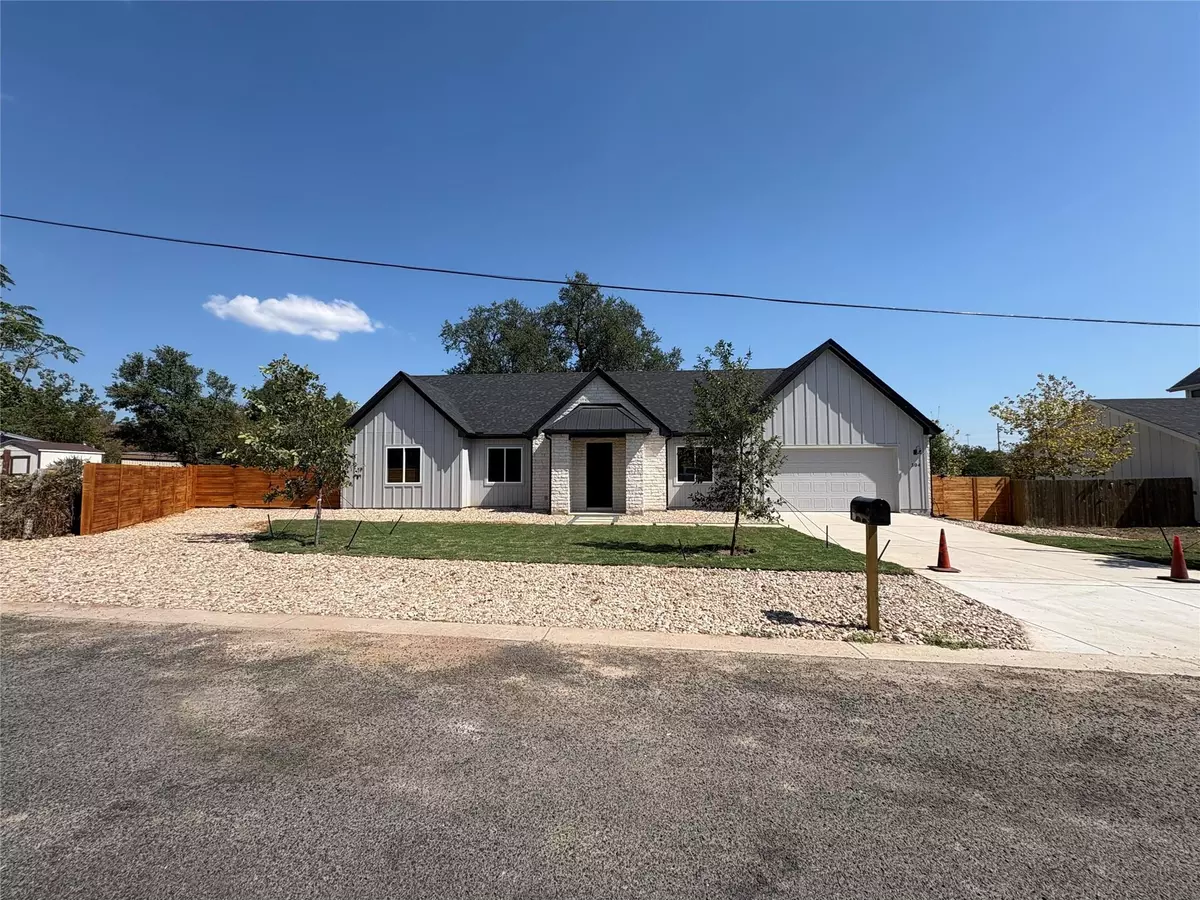 Kyle, TX 78610,304 W Allen ST