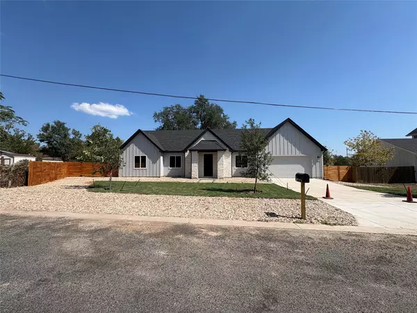 304 W Allen ST, Kyle, TX 78610