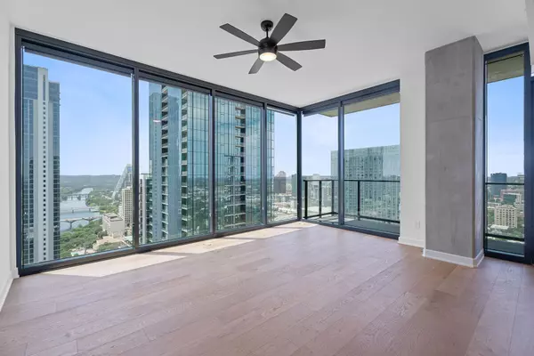 Austin, TX 78701,84 East Ave #3401