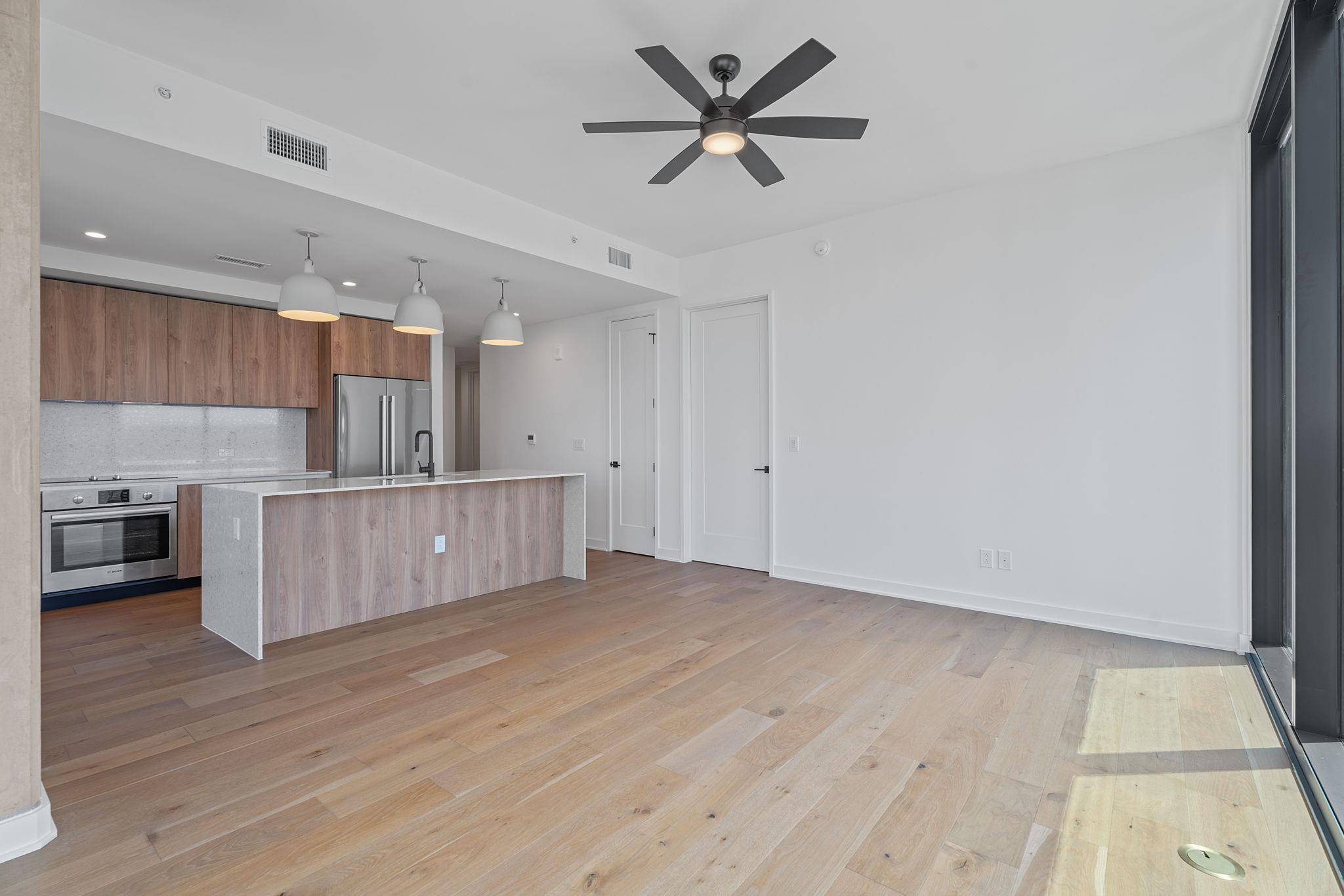 Austin, TX 78701,84 East Ave #3401