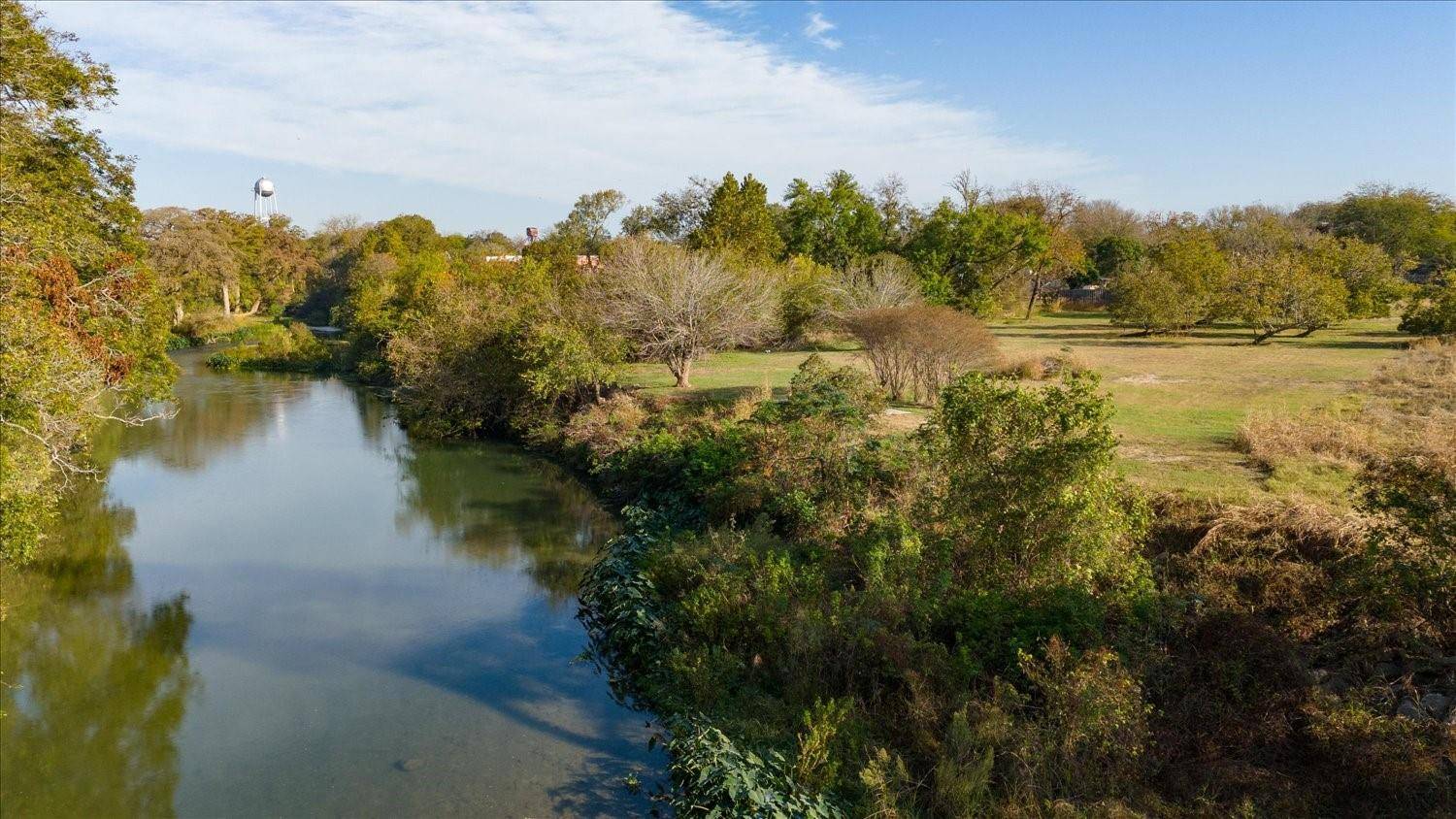 100 Arlene LN, Martindale, TX 78655
