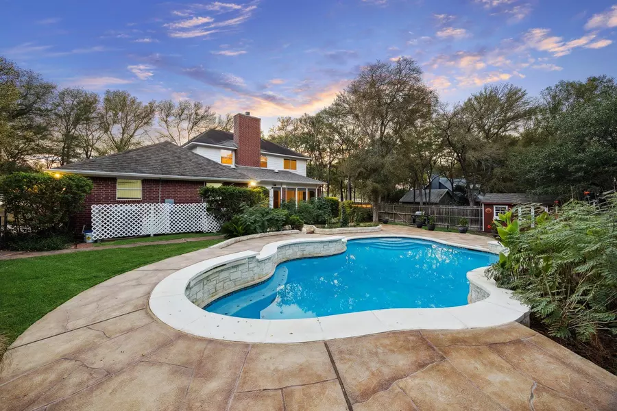 317 Colorado DR, Cedar Creek, TX 78612