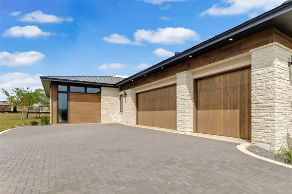 Horseshoe Bay, TX 78657,100 Spice Lily