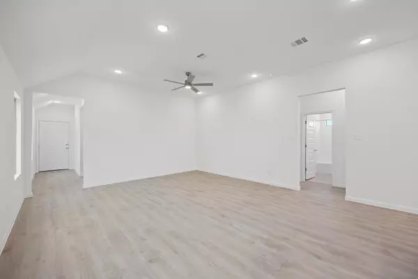 Elgin, TX 78621,256 Bendecido LOOP