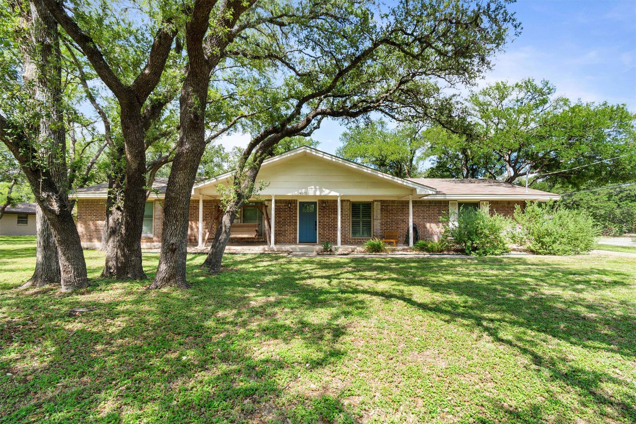 4001 Granada DR, Georgetown, TX 78628