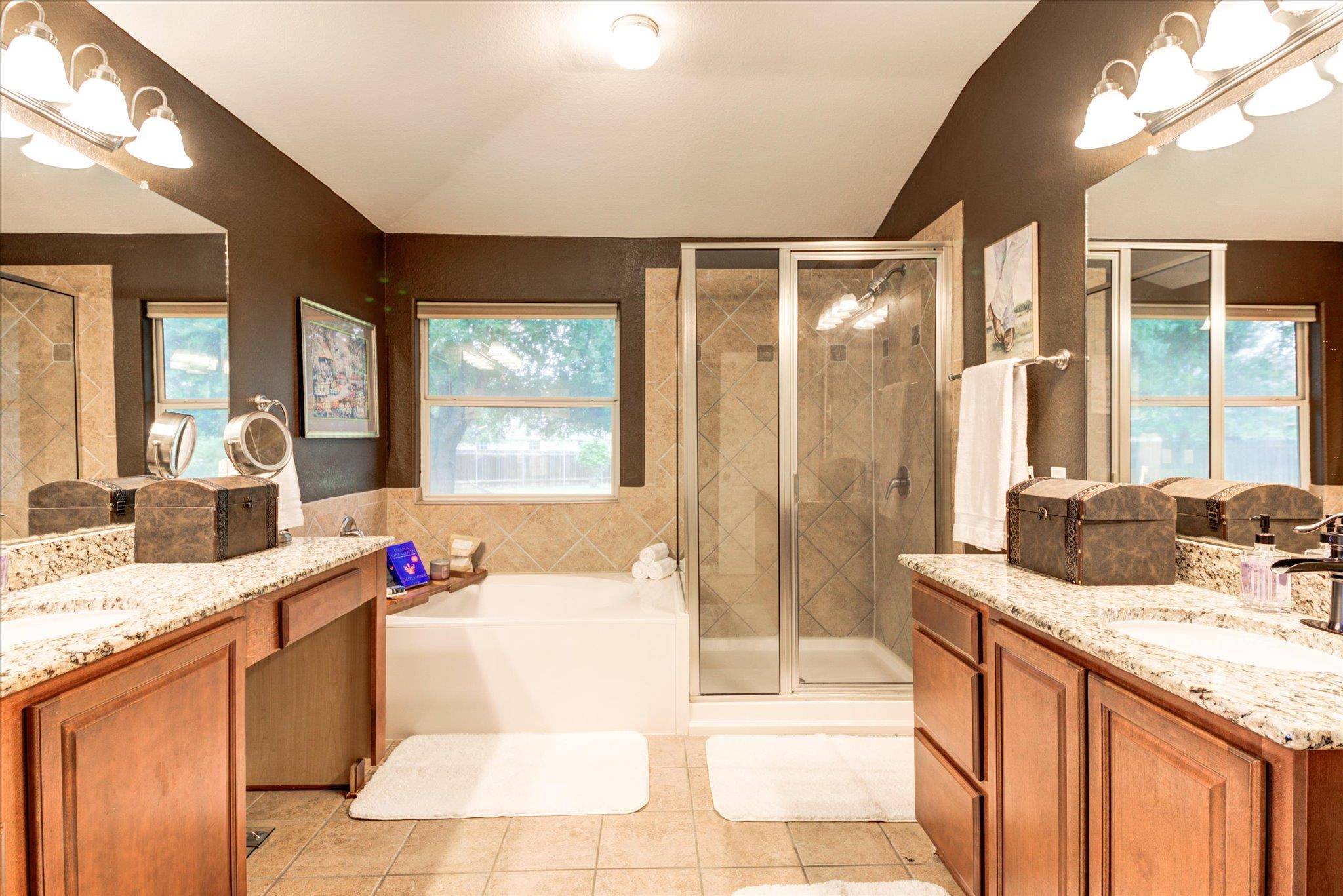 109 S Santa Fe TRL, Liberty Hill, TX 78642
