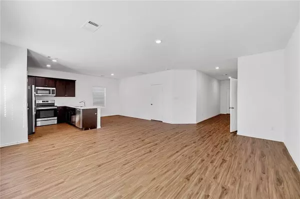 Jarrell, TX 76537,128 Rooster WAY