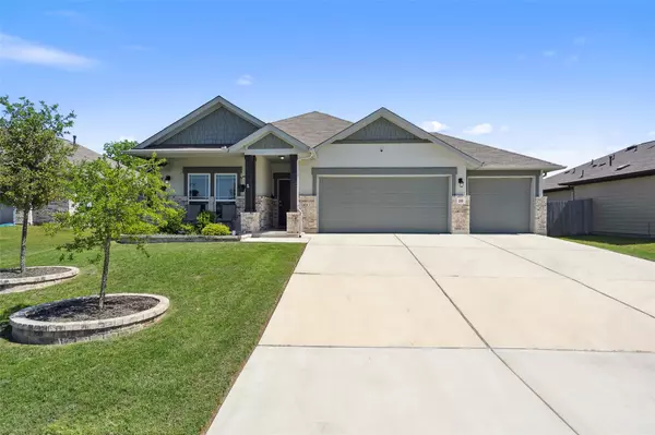 319 Silver Glen DR, Kyle, TX 78640
