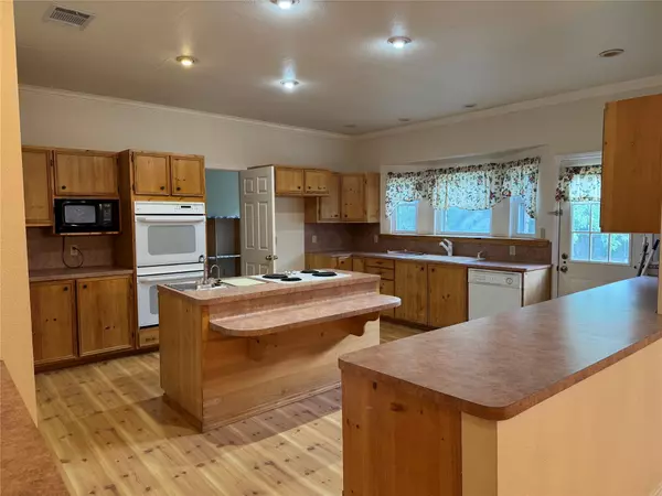 Buda, TX 78610,5054 Old Goforth RD