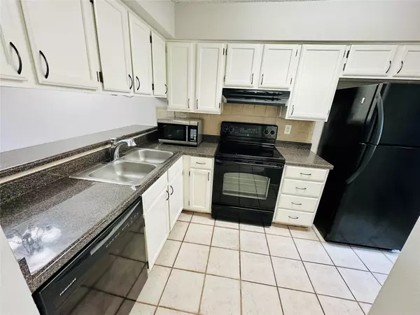 2215 Post RD #2028, Austin, TX 78704