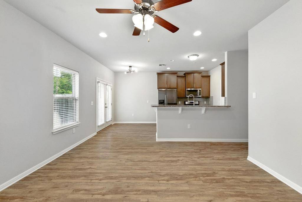 Austin, TX 78745,7202 Redding DR #203