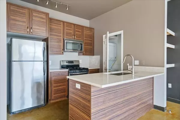 Austin, TX 78702,2401 E 6th ST #62