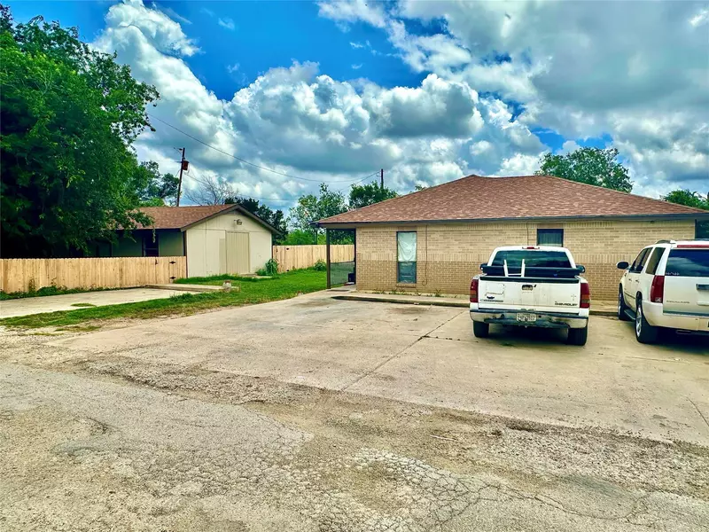 122 Beck ST, Florence, TX 76527