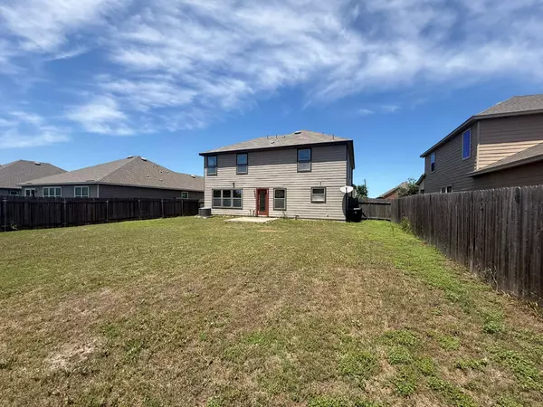 Hutto, TX 78634,109 CARRINGTON ST