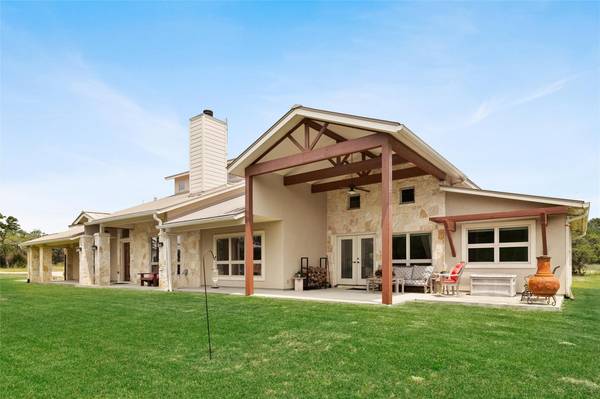 426 Preiss Ranch RD, Blanco, TX 78606