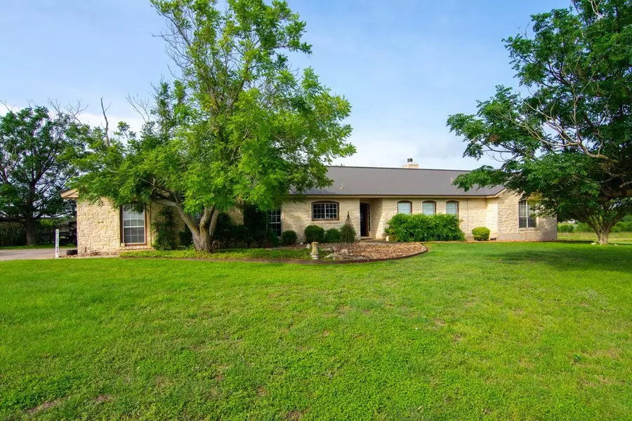 1400 N FM 1660, Hutto, TX 78634