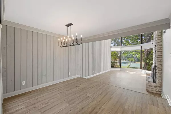 Lakeway, TX 78738,111 World Of Tennis SQ