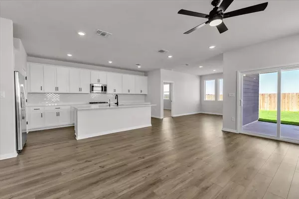 Hutto, TX 78634,302 Willow Heights DR