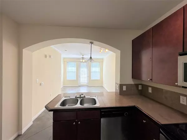 Austin, TX 78705,2505 San Gabriel ST #408