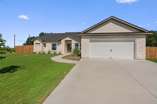 804 Gauge RD, Thorndale, TX 76577