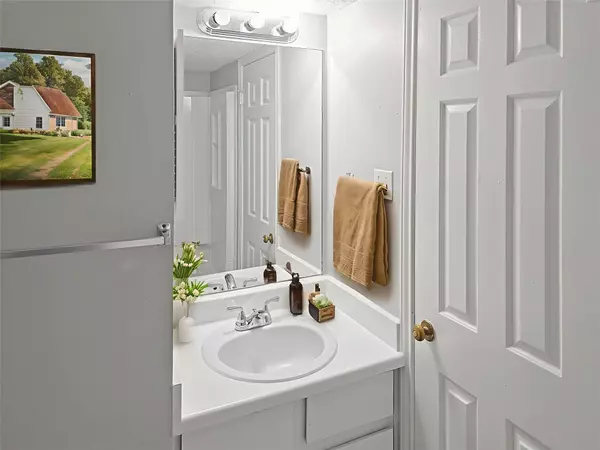 Austin, TX 78705,2401 NW Leon ST #110