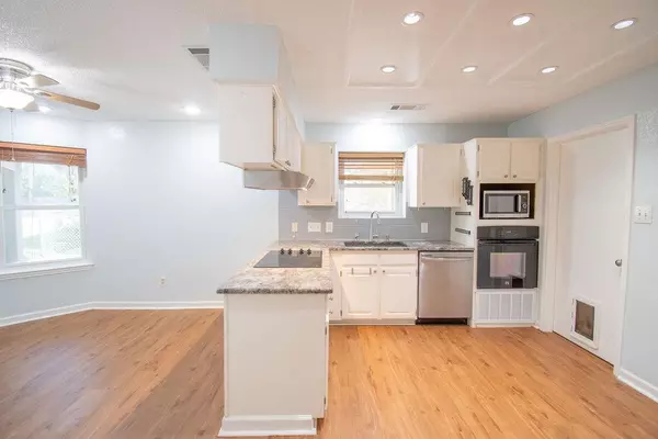 Round Rock, TX 78665,6 Fairview DR